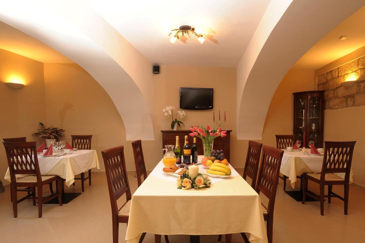 Apartman U Krale Tylova 515 Jicin Bagian luar foto
